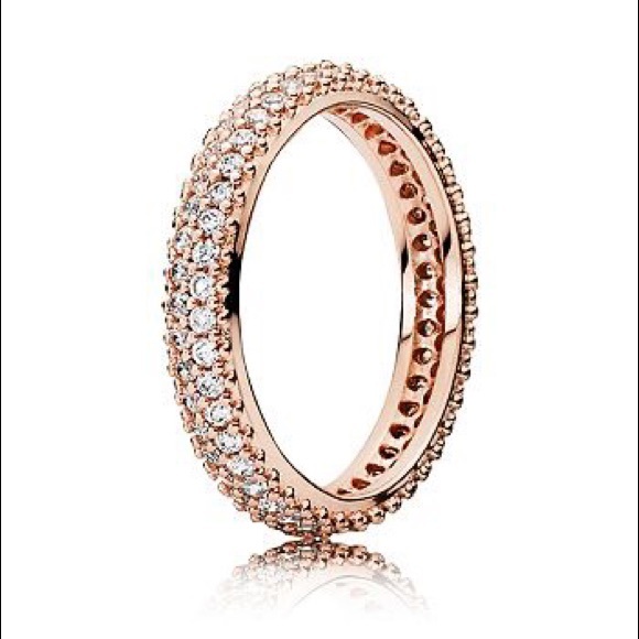 Pandora rose gold ring